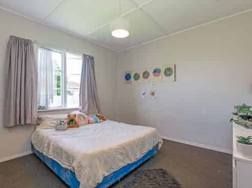 333 Botanical Road, West End