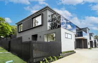 5A Cheryl Place, Hillcrest