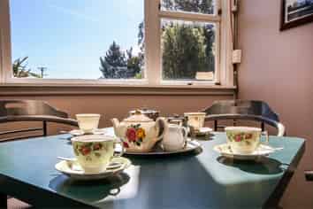 Oasis Cafe - Home and Business Opportunity