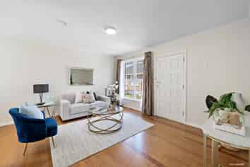 3/8 Bowling Avenue, Epsom