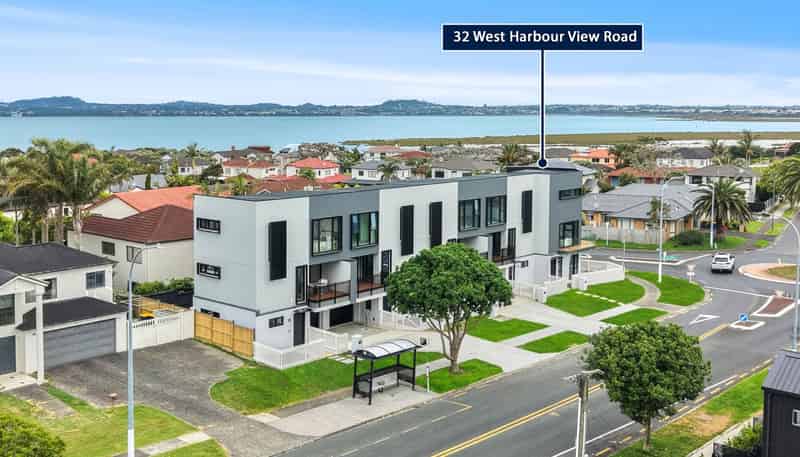 32 Harbour View Road, Te Atatu Peninsula