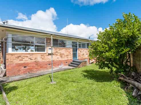 39 Harrington Road, Henderson