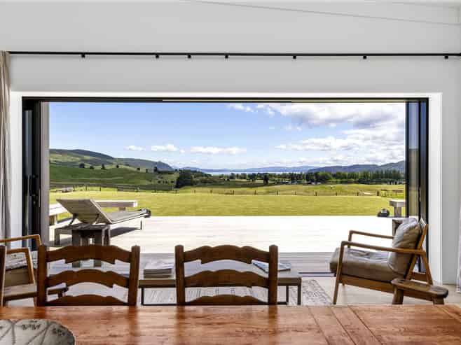 2/675 Whangamata Road, Kinloch