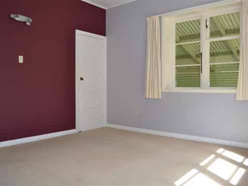 53 Savage Crescent, West End