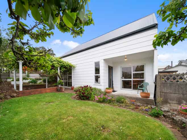 19A Ridgemount Rise, Mangere Bridge