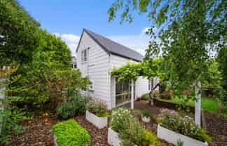 19A Ridgemount Rise, Mangere Bridge