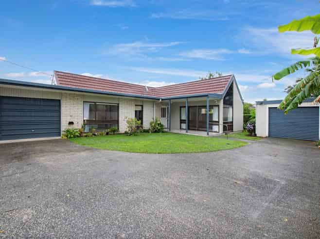 51B Mains Avenue, Kensington