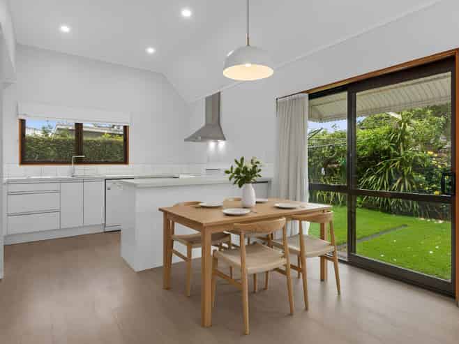 51B Mains Avenue, Kensington