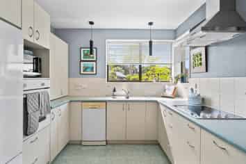 1 Valecrest Avenue, Parklands