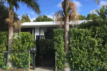 2/42 Riversdale Road, Avondale