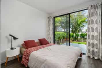 2/42 Riversdale Road, Avondale