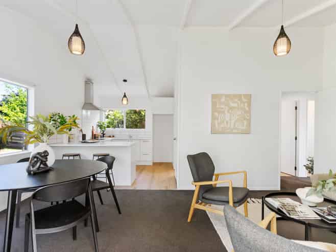 1/72 Vodanovich Road, Te Atatu South