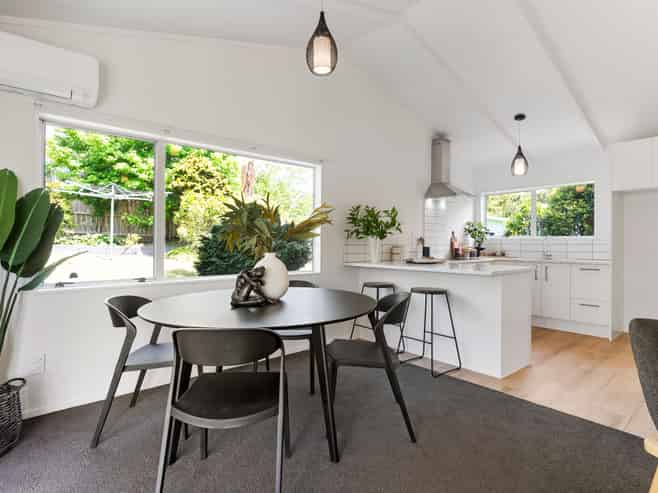 1/72 Vodanovich Road, Te Atatu South