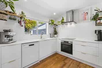 33 Brookfield Terrace, Brookfield