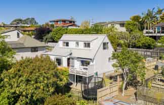 33 Brookfield Terrace, Brookfield