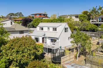 33 Brookfield Terrace, Brookfield
