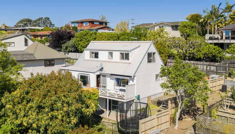 33 Brookfield Terrace, Brookfield