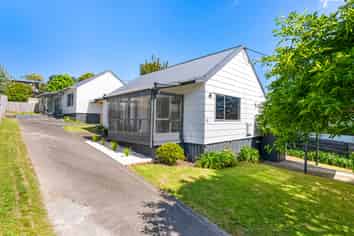 72 Vodanovich Road, Te Atatu South