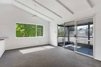 72 Vodanovich Road, Te Atatu South