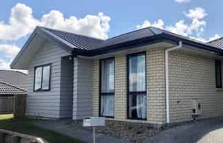  76 Sylvester Crescent, Flagstaff