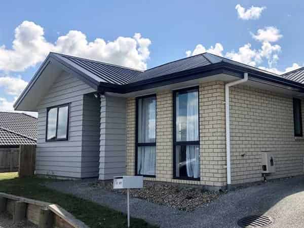  76 Sylvester Crescent, Flagstaff