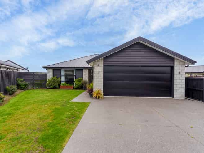 21 Angus Place, Rangiora
