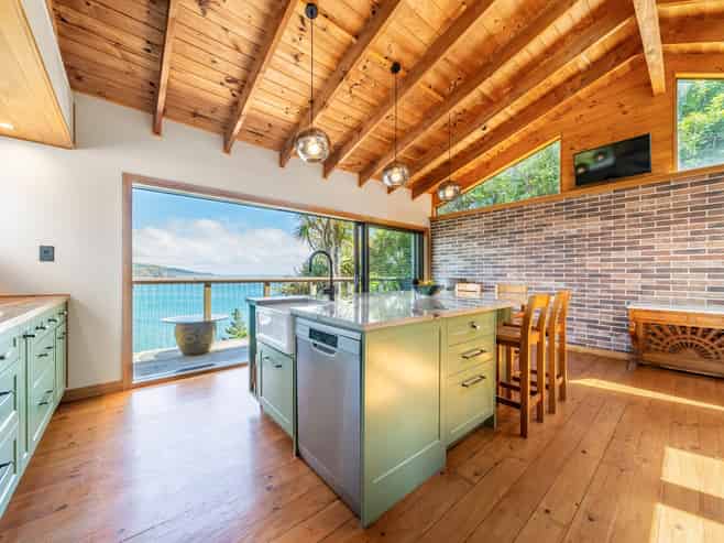 99 Motuhara Road, Plimmerton