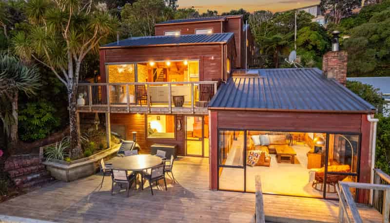 99 Motuhara Road, Plimmerton