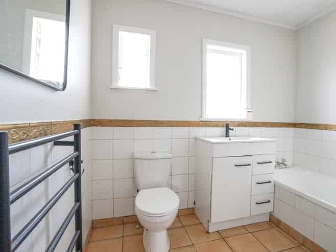 1/74 Sutton Crescent, Papakura