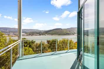 211 Portobello Road, The Cove