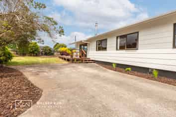 84 Holdsworth Avenue, Trentham