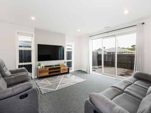 72 Freedom Drive, KELVIN GROVE