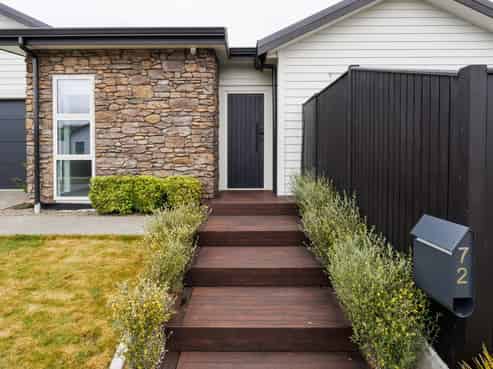 72 Freedom Drive, KELVIN GROVE