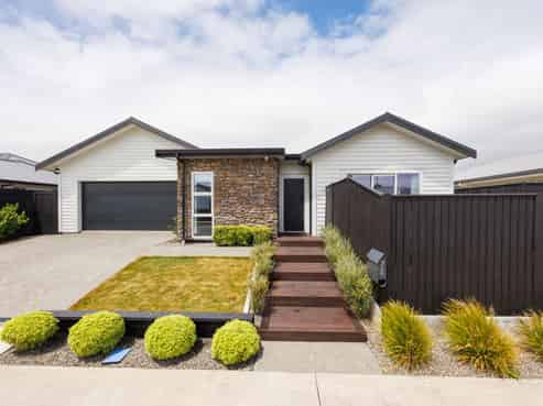 72 Freedom Drive, KELVIN GROVE