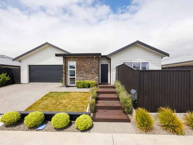 72 Freedom Drive, KELVIN GROVE