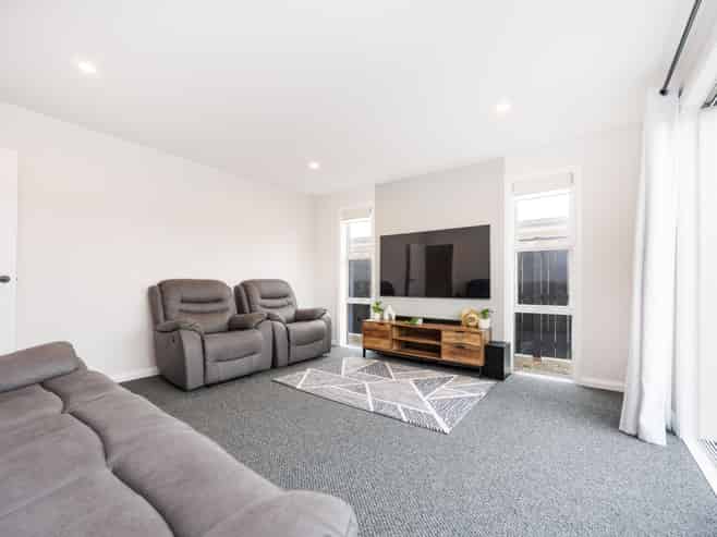 72 Freedom Drive, KELVIN GROVE