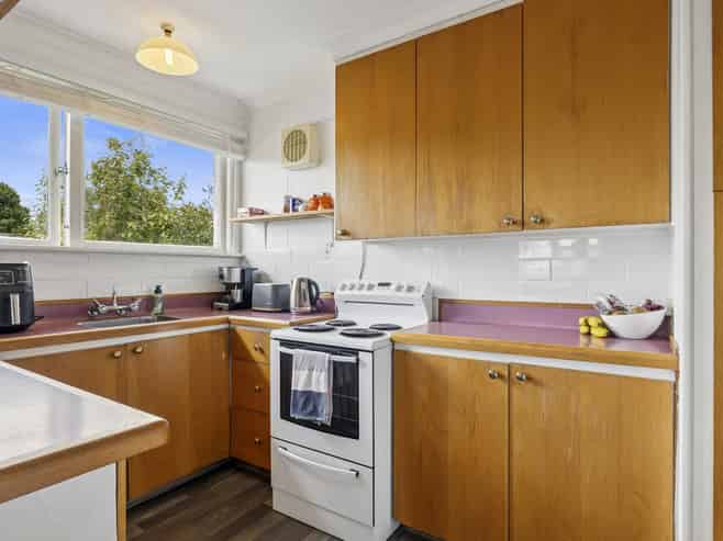 82 Koremata Street, Green Island