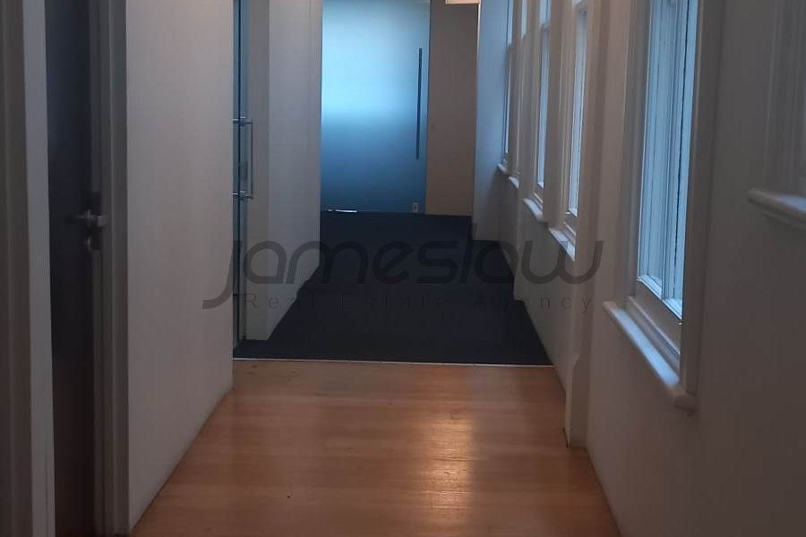 65.6 m² Contemporary Designed Office - View 5