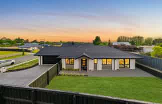 4 Foster Place, Amberley