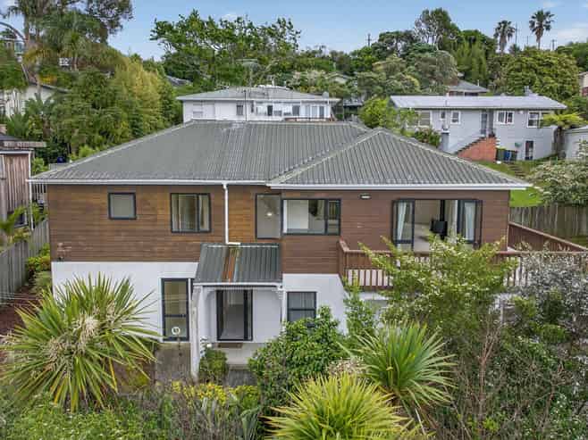 1/28 St Peters Street, Northcote