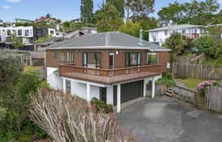 1/28 St Peters Street, Northcote