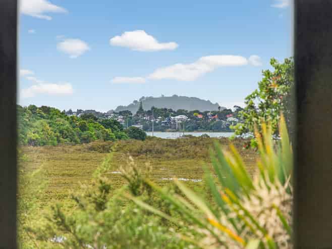 1/28 St Peters Street, Northcote