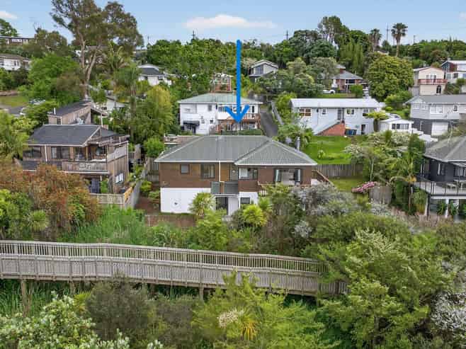 1/28 St Peters Street, Northcote