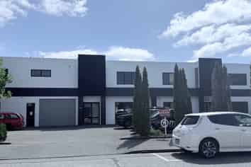 Professional Office Spaces - Excellent City Access