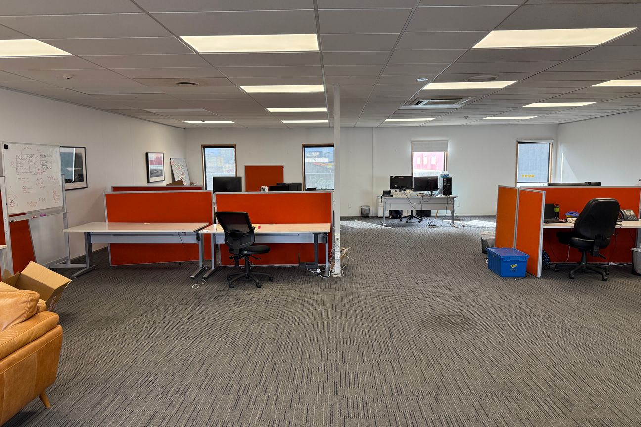 Professional Office Spaces - Excellent City Access - View 5