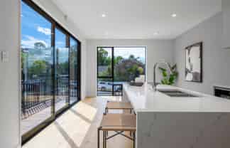 1 & 2/101 Oaktree Avenue, Browns Bay