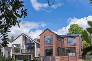 1 & 2/101 Oaktree Avenue, Browns Bay