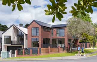 1 & 2/101 Oaktree Avenue, Browns Bay