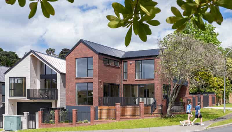 1 & 2/101 Oaktree Avenue, Browns Bay