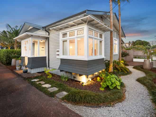 82A Ngataringa Road, Devonport